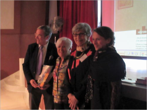 De g. à d. Jean-Paul Pizelle, Louise Harel, Françoise Deroy-Pineau, Annabel Loyola De g. à d. Jean-Paul Pizelle, Louise Harel, Françoise Deroy-Pineau, Annabel Loyola