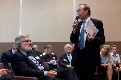 Une coopération toujours réactualisée : de g. à d. André Dorval, Gilbert Pilleul en arrière-plan, Pierre-André Wiltzer, 4 octobre 2011, Centre de conférences du ministère des Affaires étrangères à Paris. Une coopération toujours réactualisée : de g. à d. André Dorval, Gilbert Pilleul en arrière-plan, Pierre-André Wiltzer, 4 octobre 2011, Centre de conférences du ministère des Affaires étrangères à Paris.