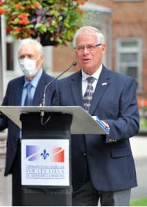 Réseau Québec-France : M. André-P. Robert, président.