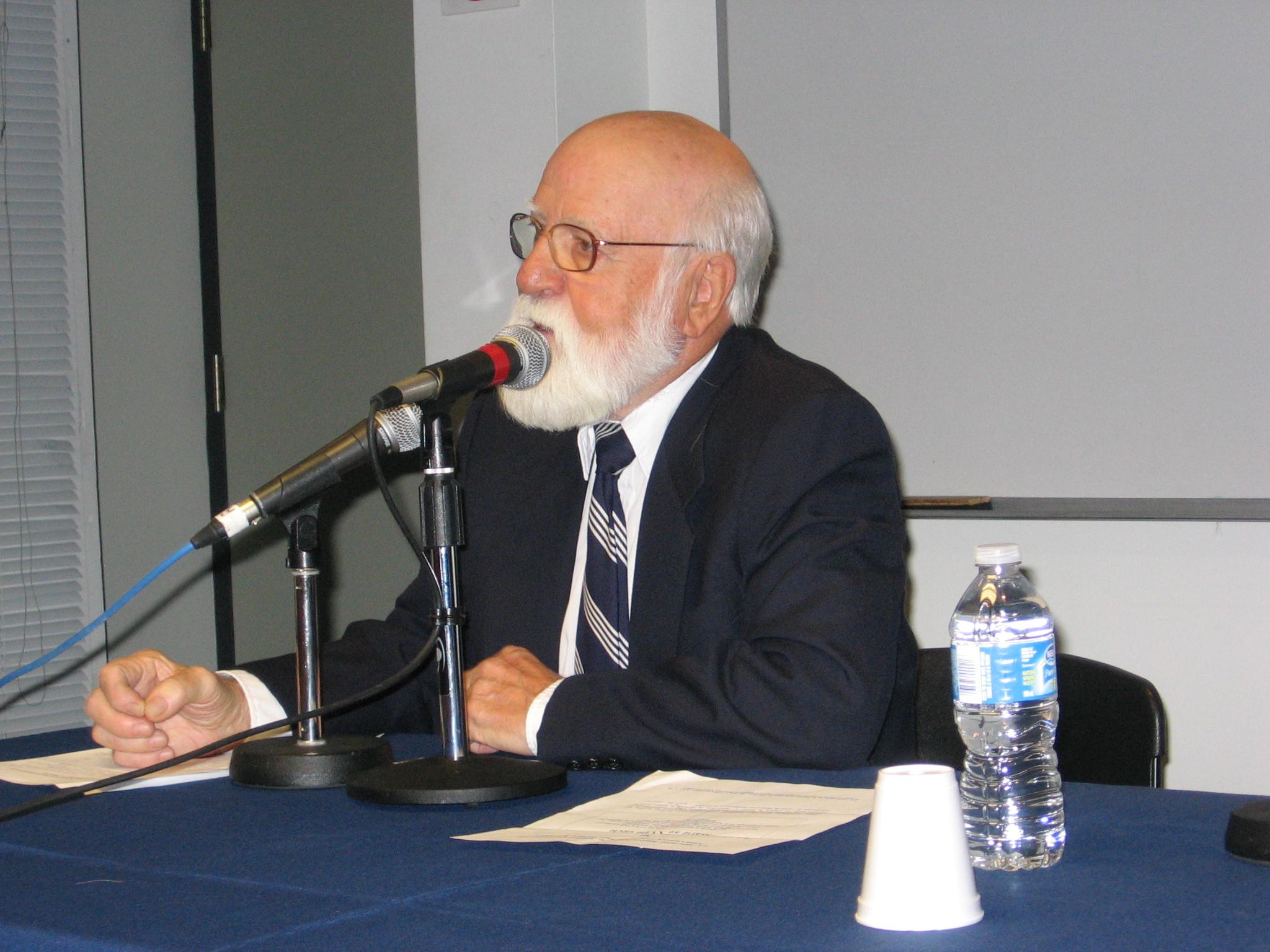 Le conférencier Jean-Denis Robillard