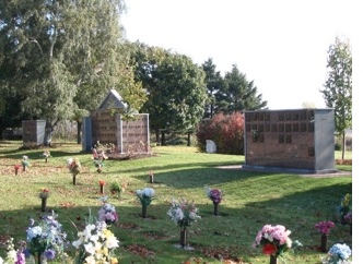 Cimetière Jardins Québec, à l'ouest de la Ville, inauguré en 1973.